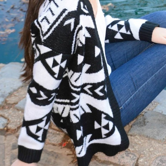 Chunky Printed Cardigan - Picture 2 of 5